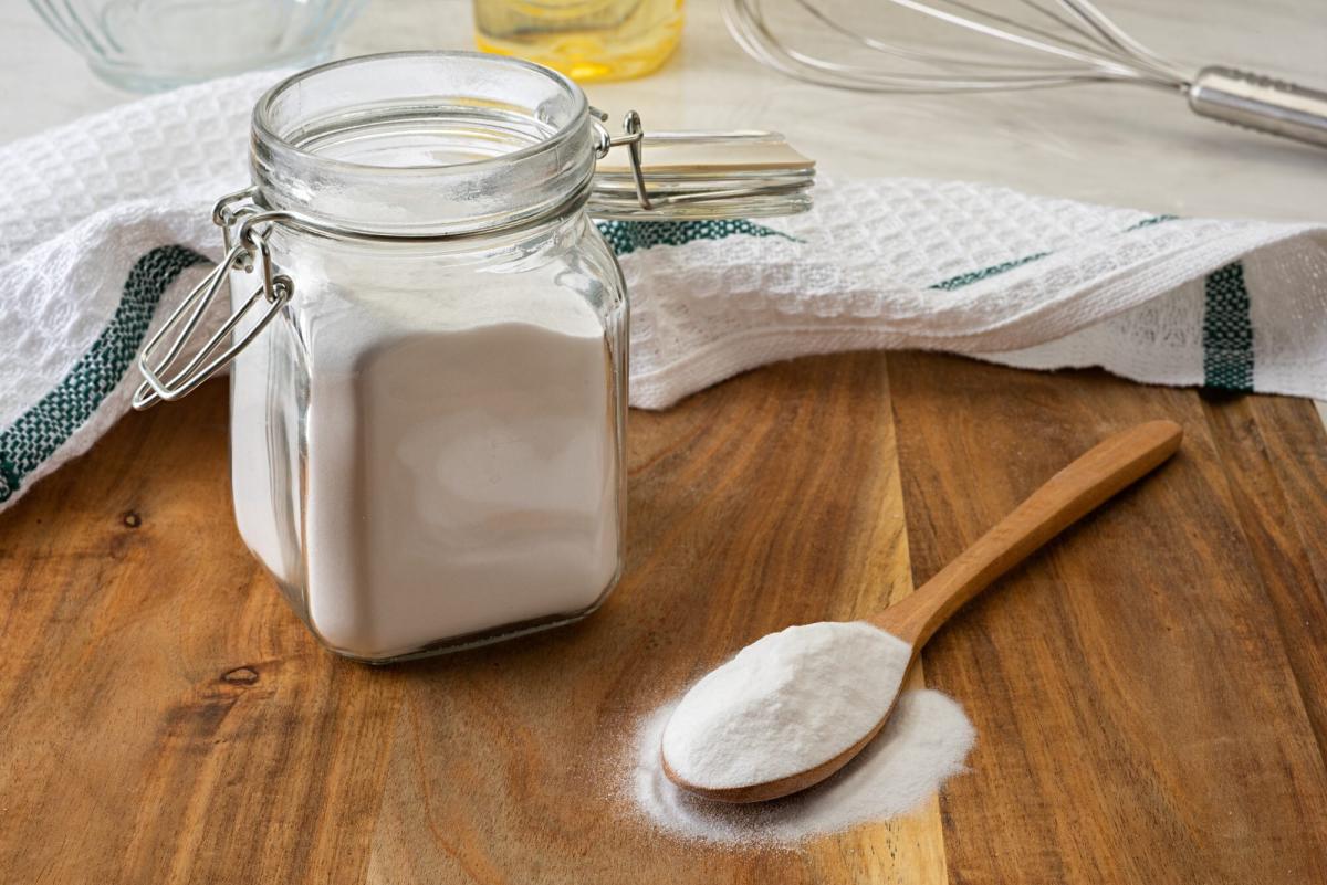 Every Woman Should Know These 15 Tricks with Baking Soda